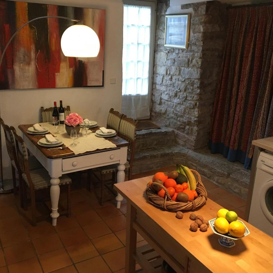 Les Gites Perard Caylus Екстериор снимка