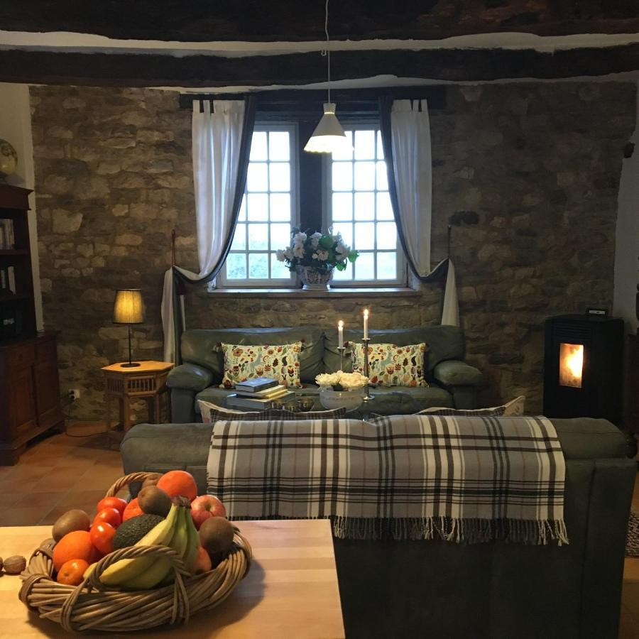 Les Gites Perard Caylus Екстериор снимка